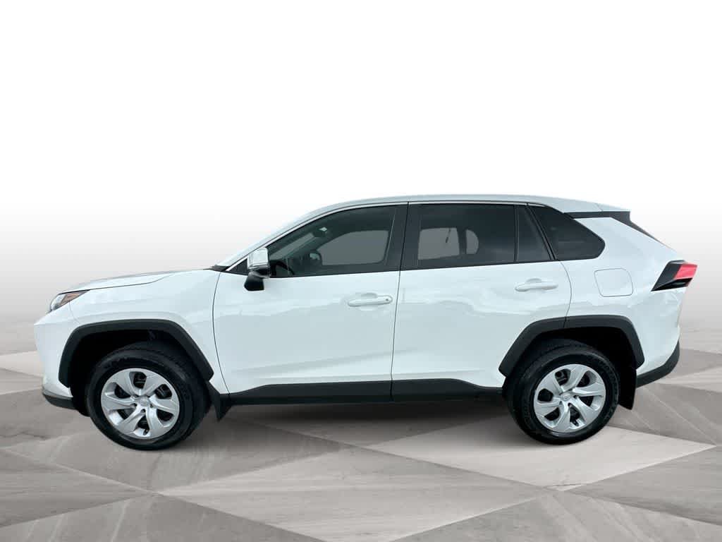 Used 2025 Ice Cap Toyota LE image 5