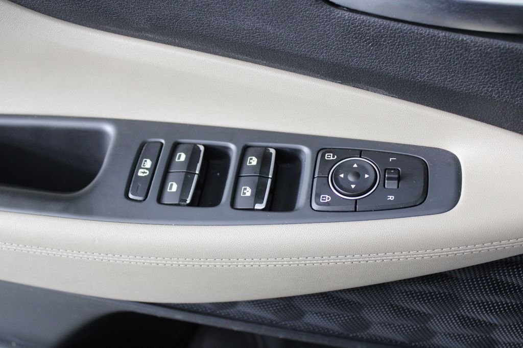 Used 2022 Gray Hyundai SEL image 22