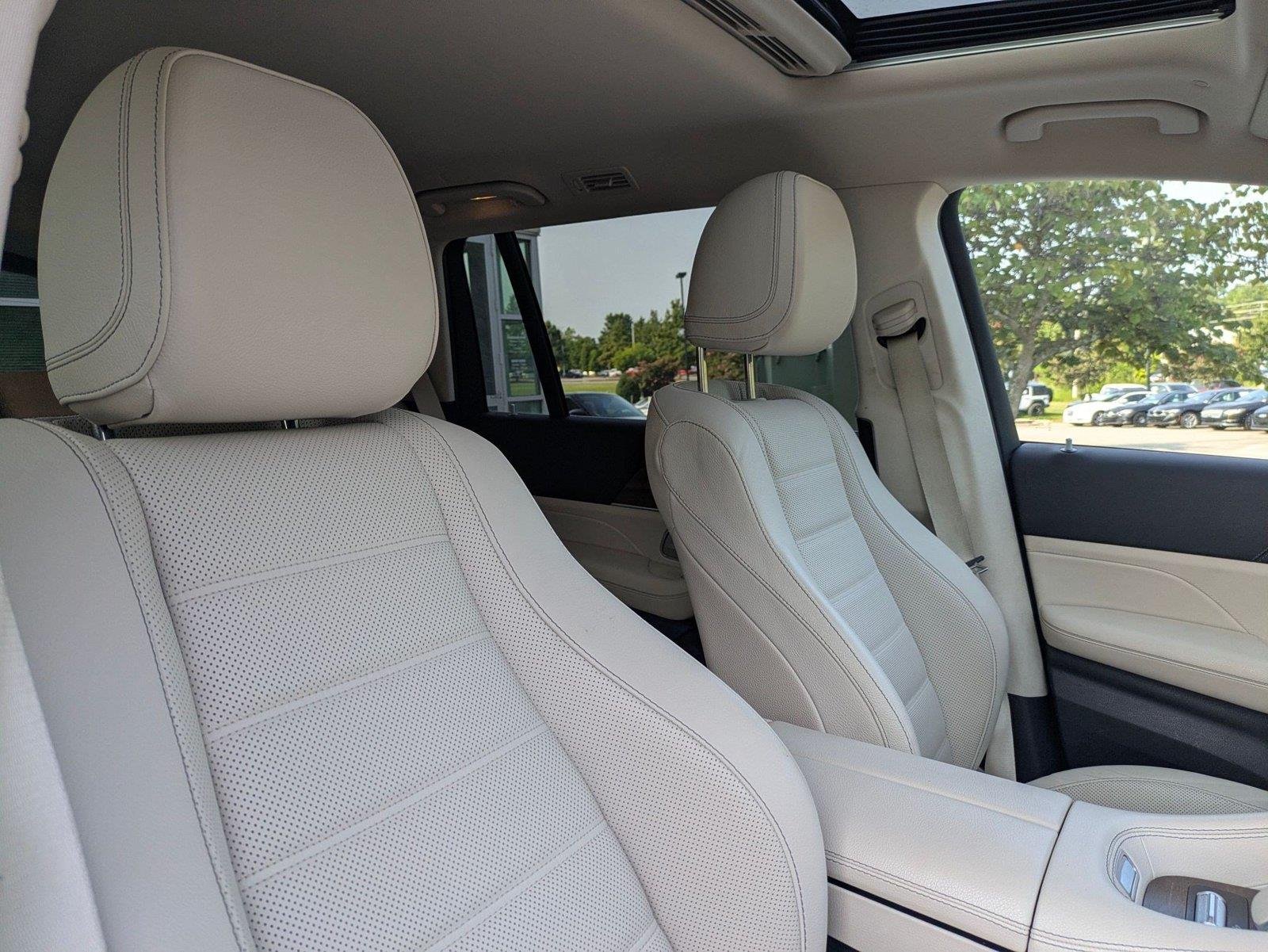 Used 2022 MANUFAKTUR Diamond White Bright Mercedes-Benz GLS 450 image 36
