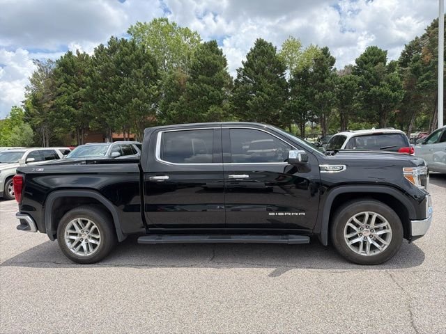 Used 2022 Black GMC SLT image 2