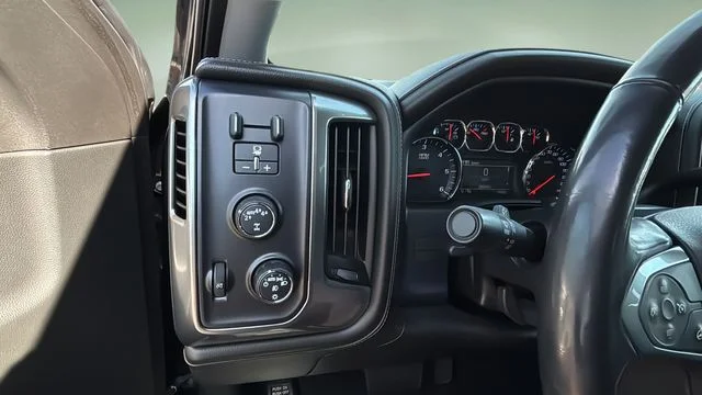Used 2018 Gray Chevrolet LTZ image 20