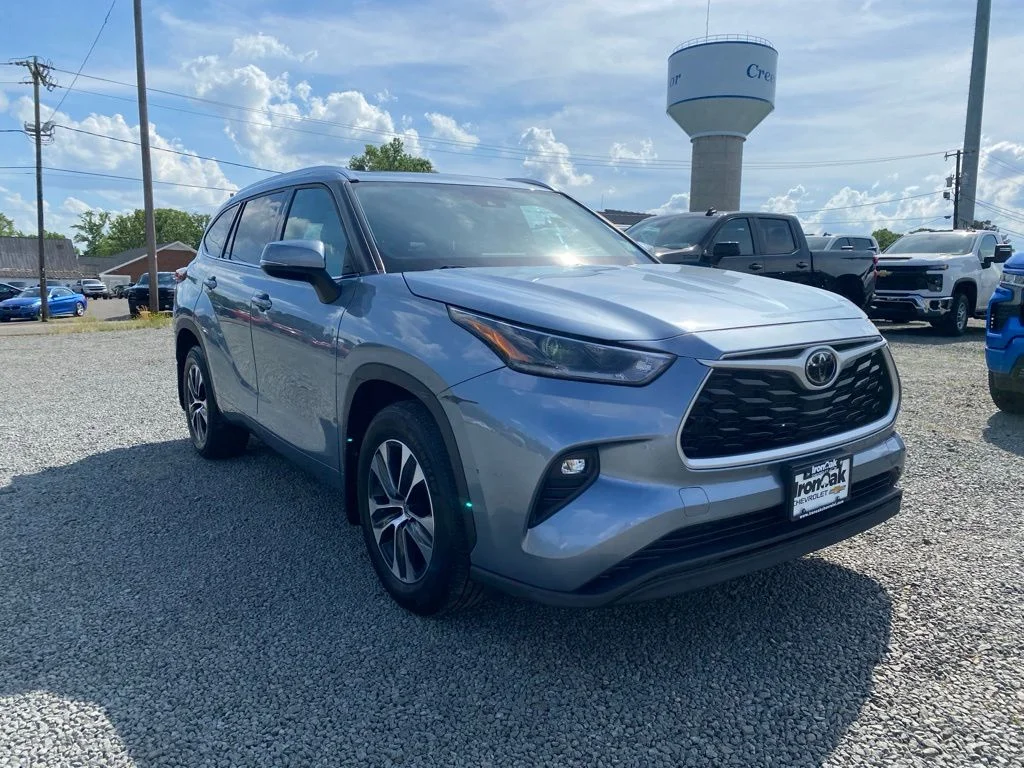 2021 Toyota Highlander XLE - Photo 9