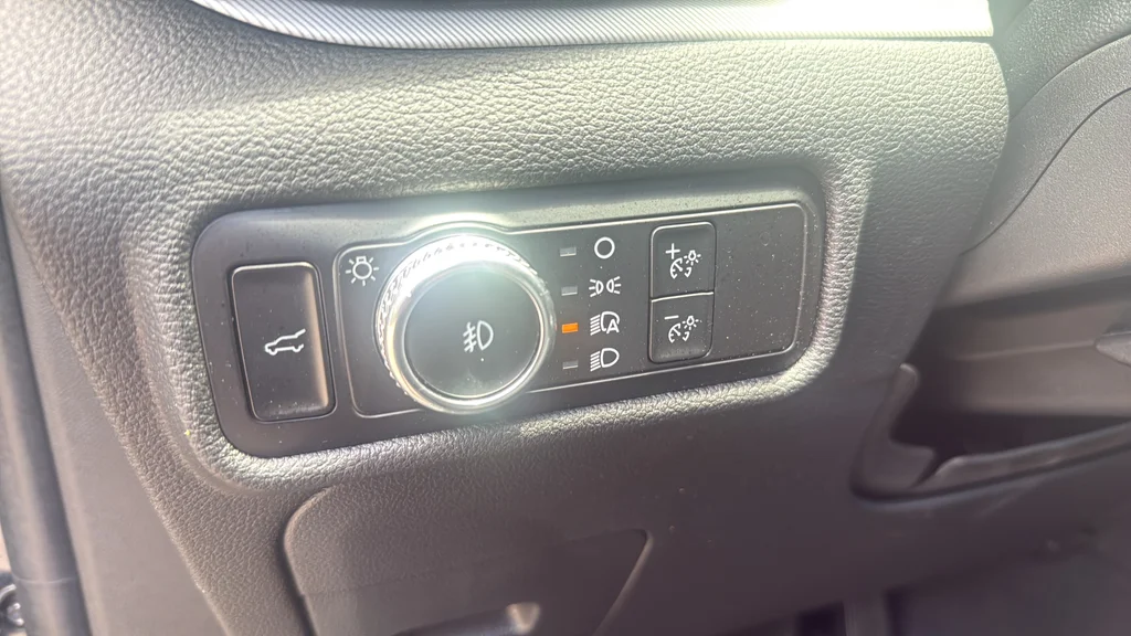 2023 Ford Explorer XLT - Photo 31