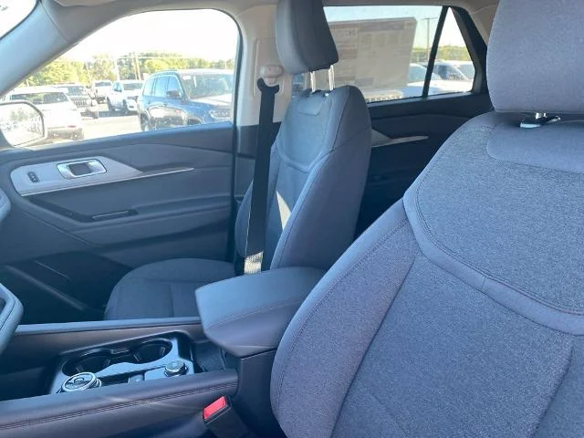 New 2026 Carbonized Gray Metallic Ford Active image 14