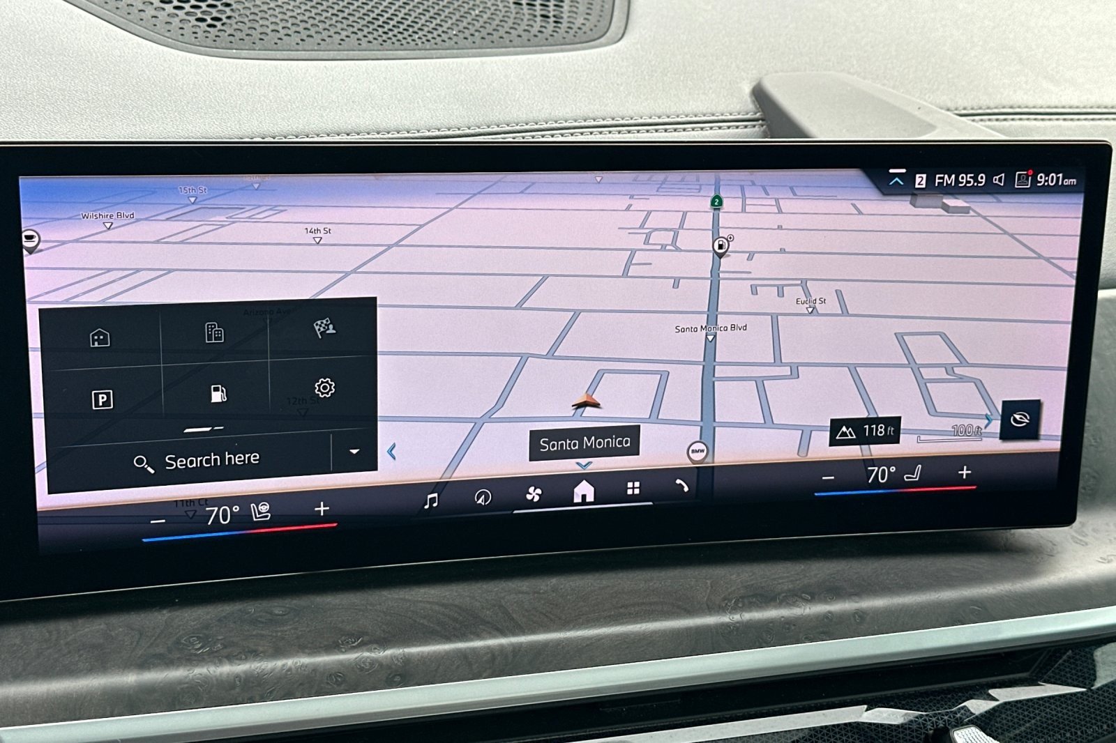 Used 2024 Skyscraper Grey Metallic BMW xDrive40i image 18