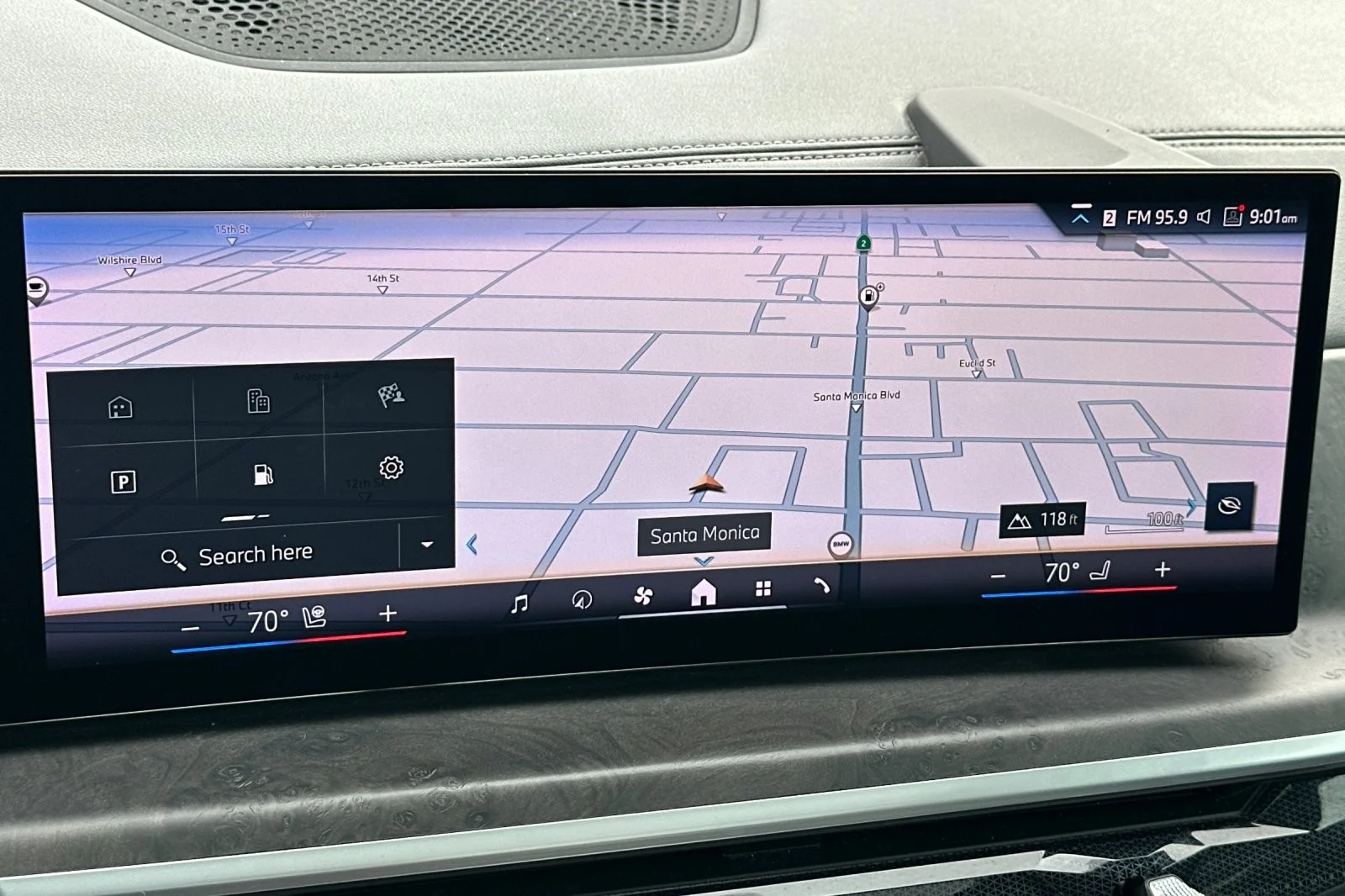 Used 2024 Skyscraper Grey Metallic BMW xDrive40i image 18