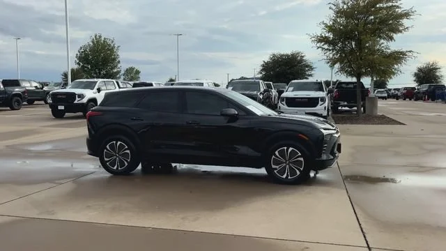 Used 2024 Chevrolet Blazer EV LT with VIN 3GNKDBRJ3RS223067 for sale in Waxahachie, TX