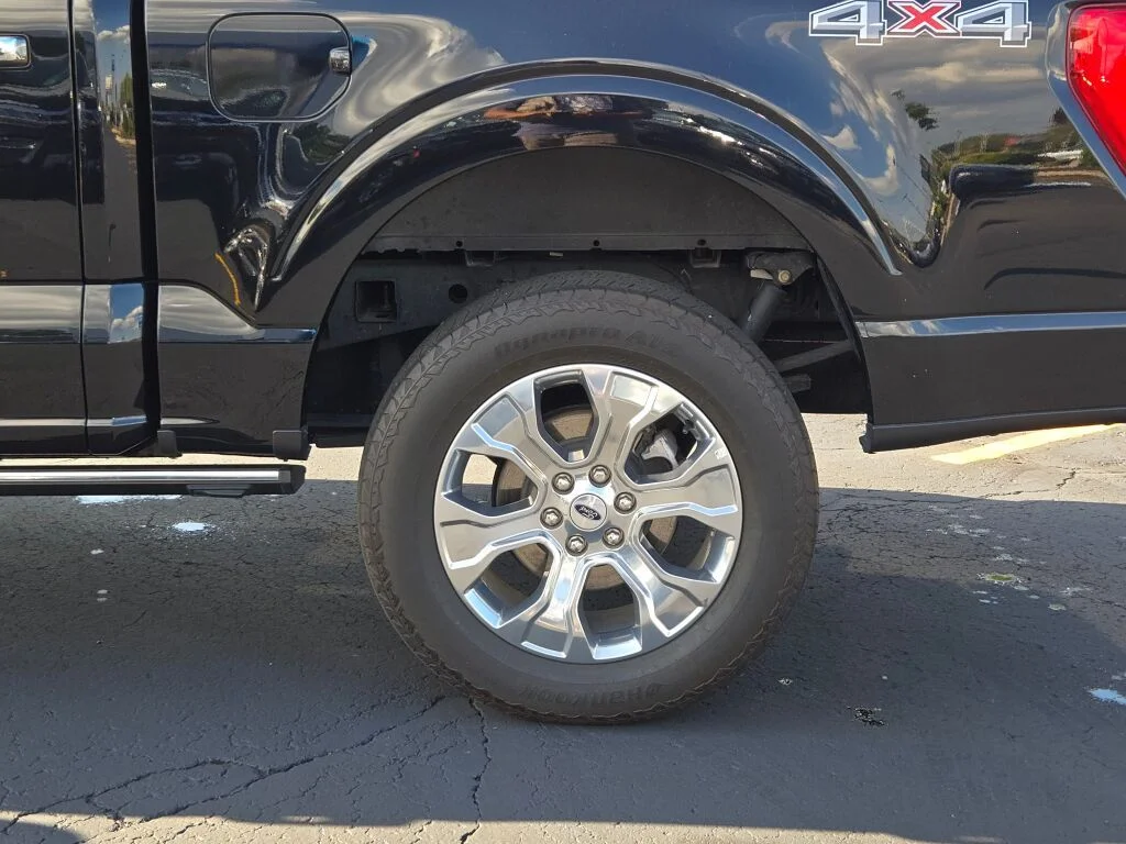 Used 2023 Black Ford Platinum image 17