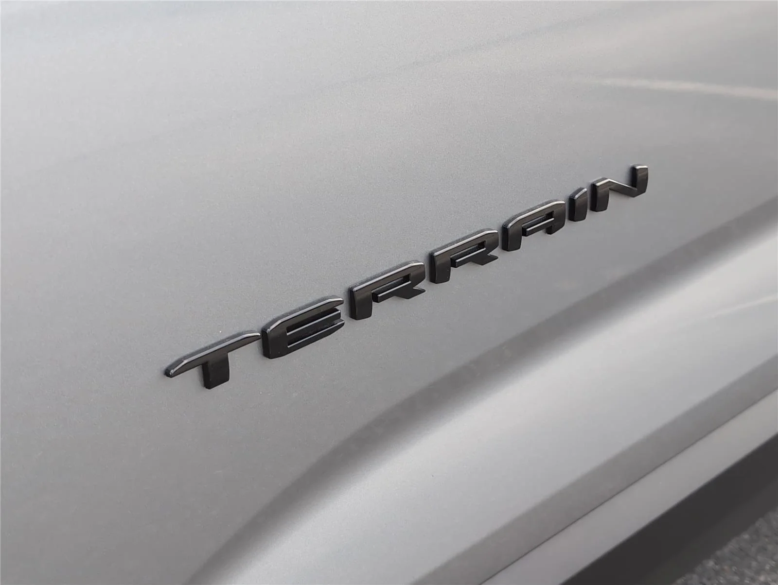 New 2026 Sterling Metallic GMC Elevation image 15