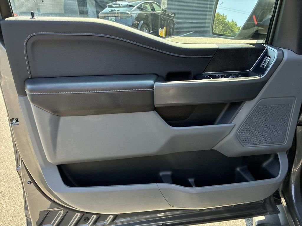 Used 2025 Gray Ford XLT image 19