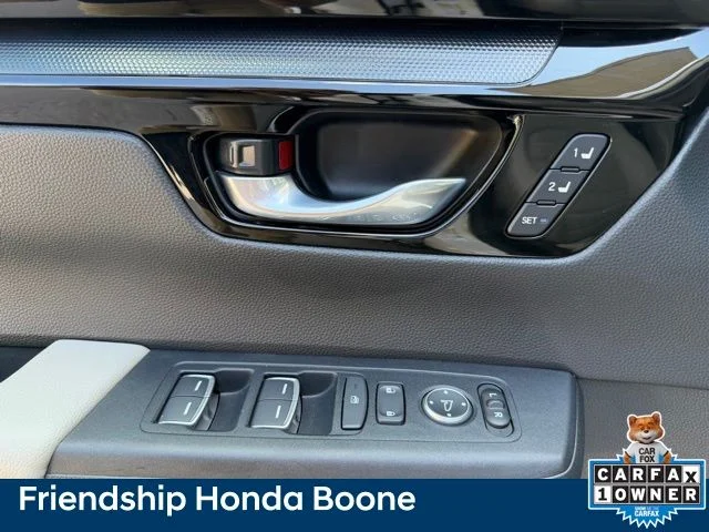Used 2024 White Honda EX-L image 15