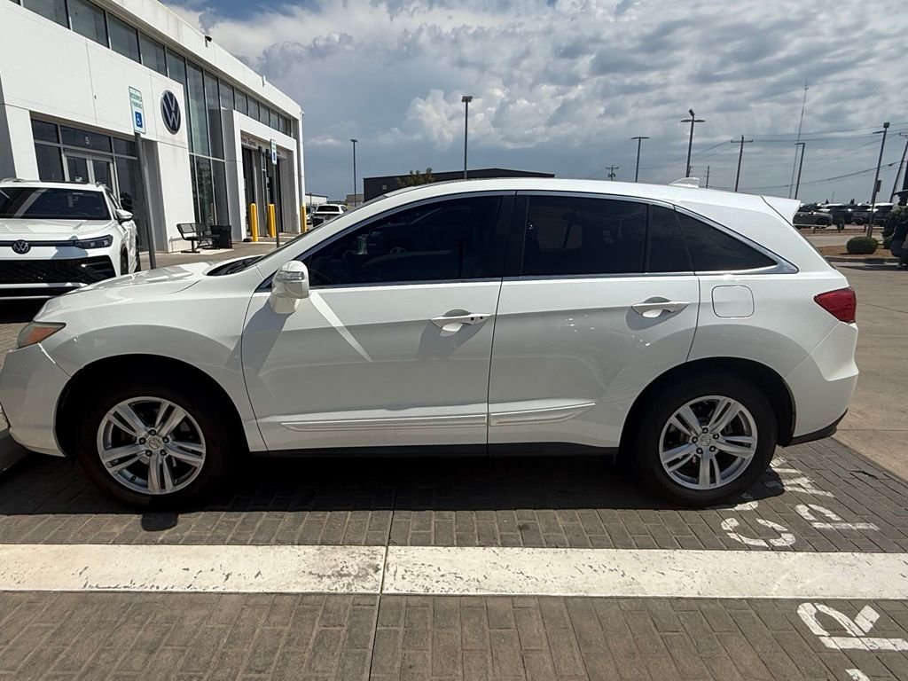 Used 2013 White Diamond Pearl Acura Technology Package image 2