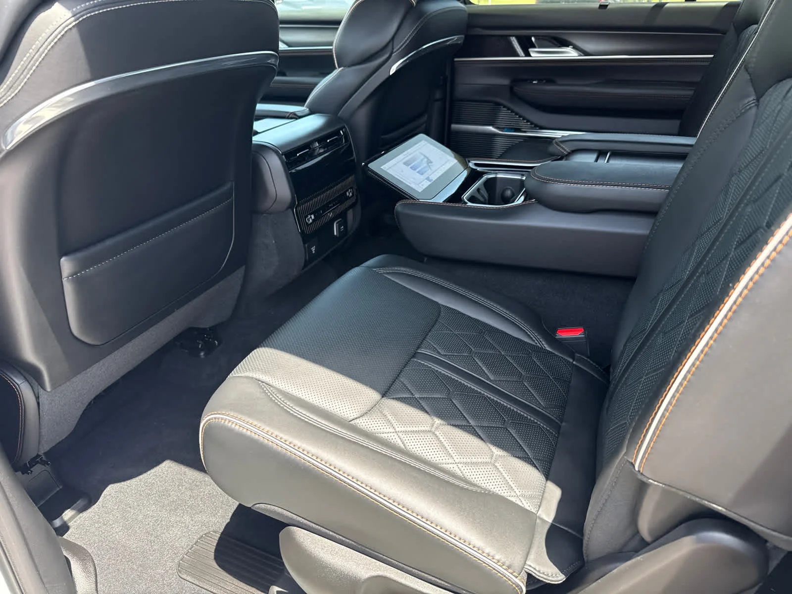 New 2026 Bright White Clearcoat Jeep Summit Reserve image 26