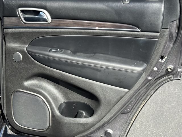 Used 2018 Gray Jeep Overland image 24