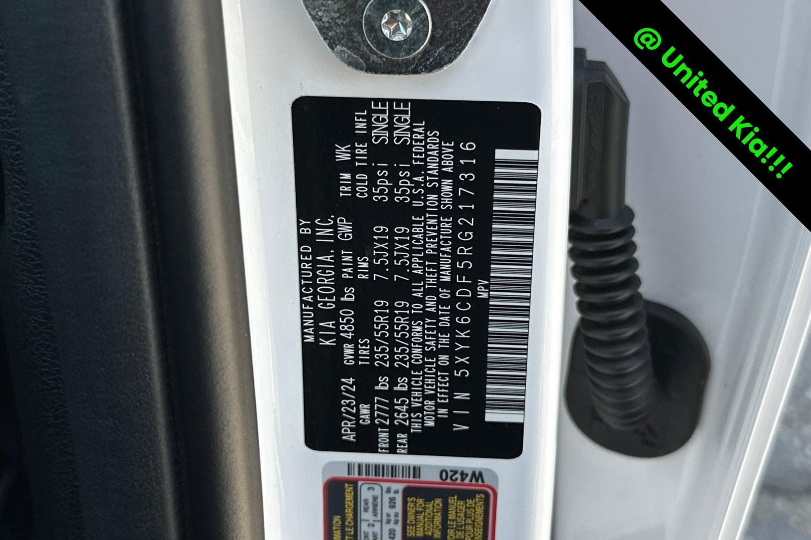 Used 2024 White Kia X-Line image 30