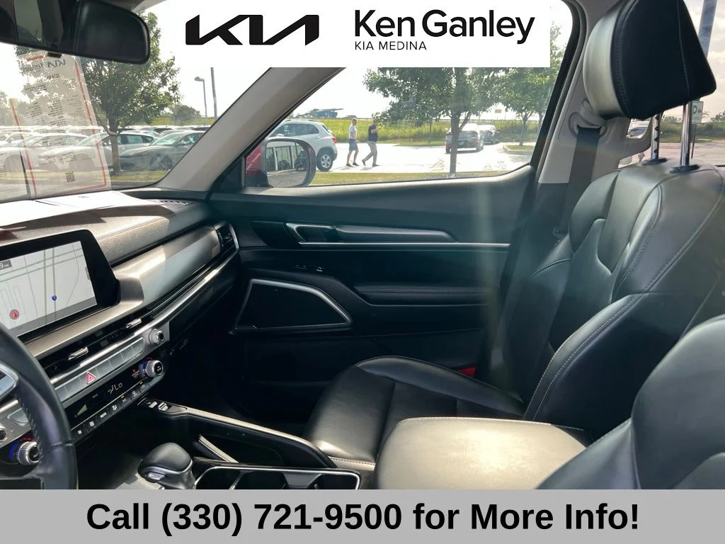 Used 2024 Red Kia S image 41