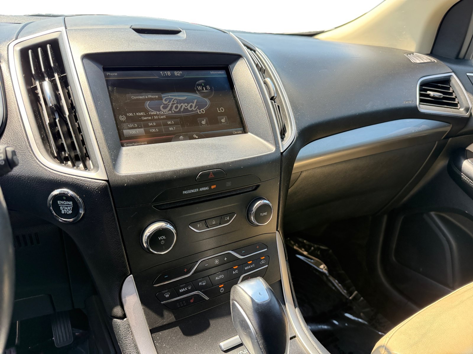 Used 2015 Oxford White Ford SEL image 12