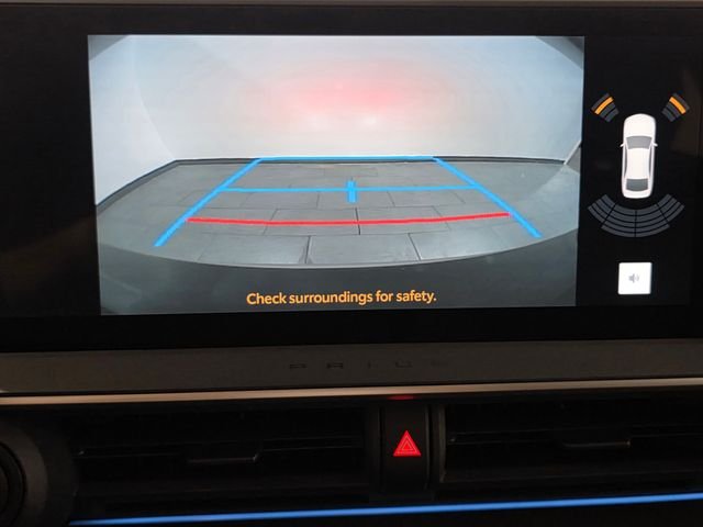 Used 2023  Toyota XLE image 19