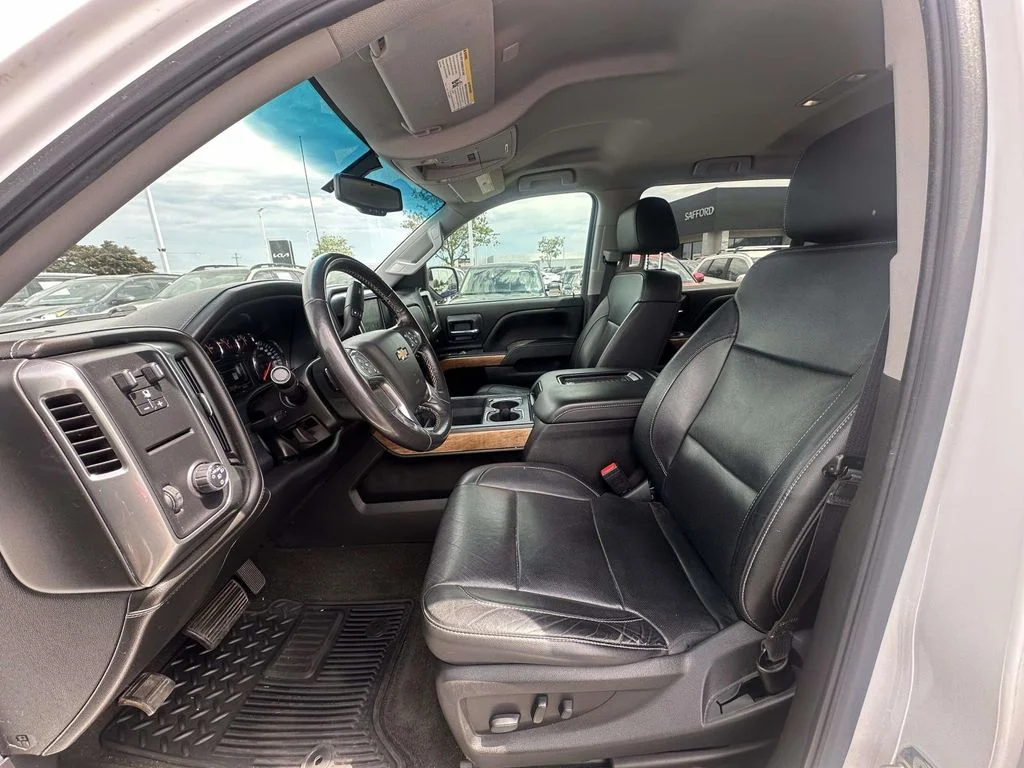 Used 2018 White Chevrolet LTZ image 18