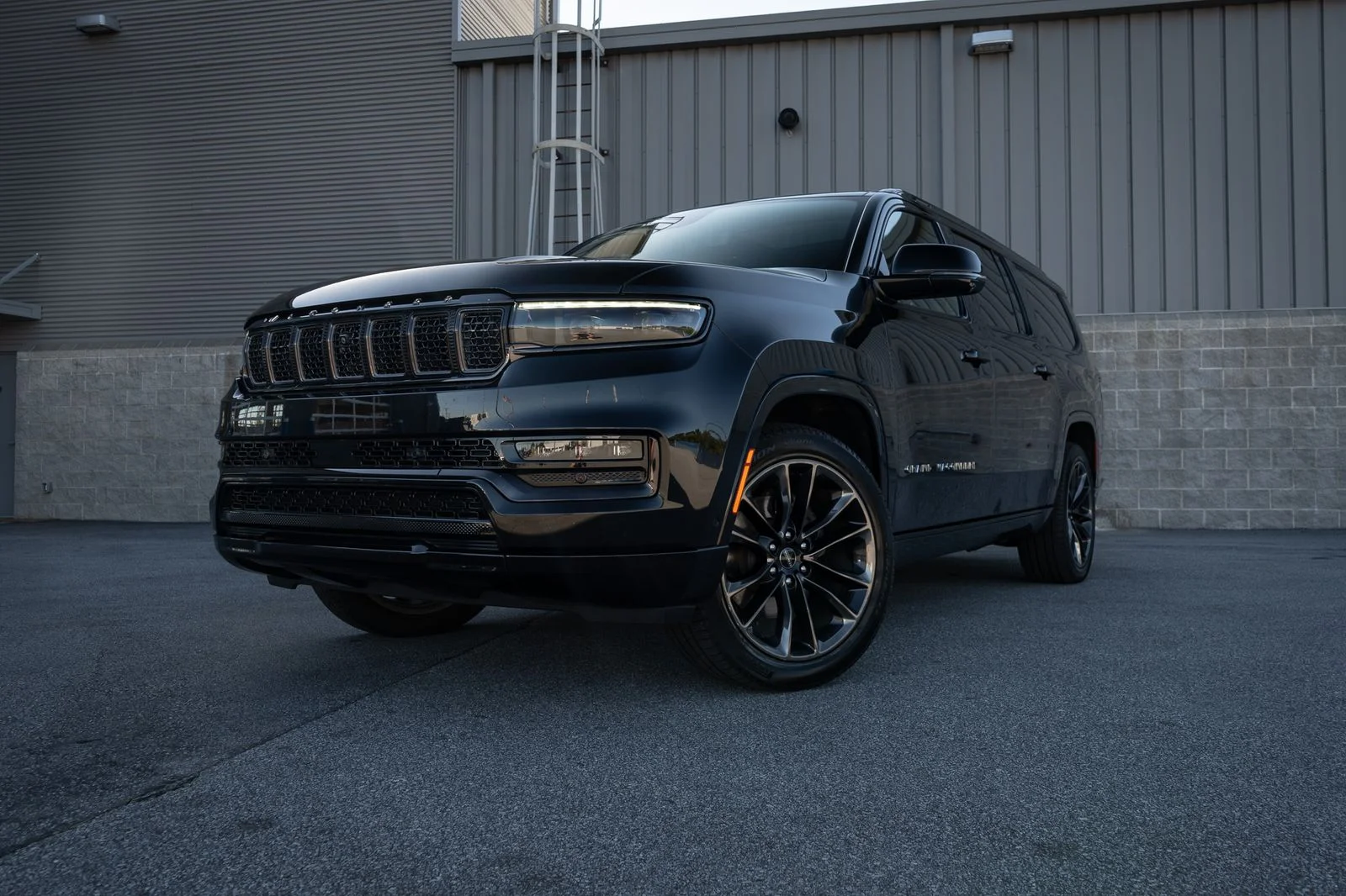 Used 2024 Diamond Black Jeep Series II image 5