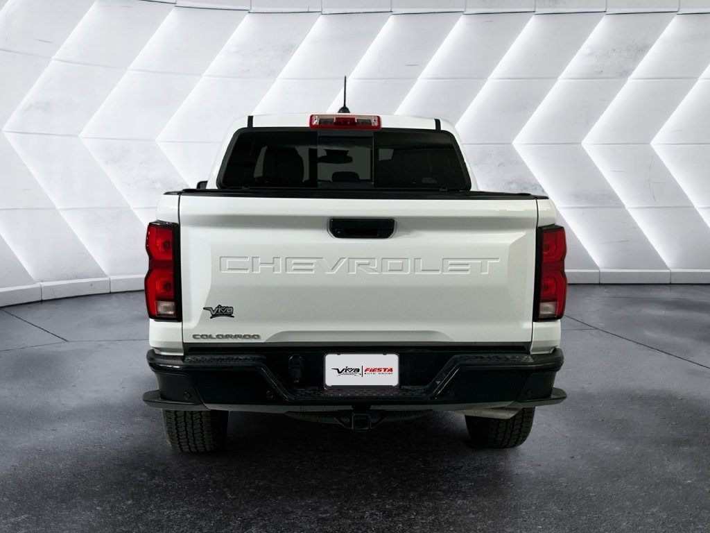 Used 2024 White Chevrolet Z71 image 5