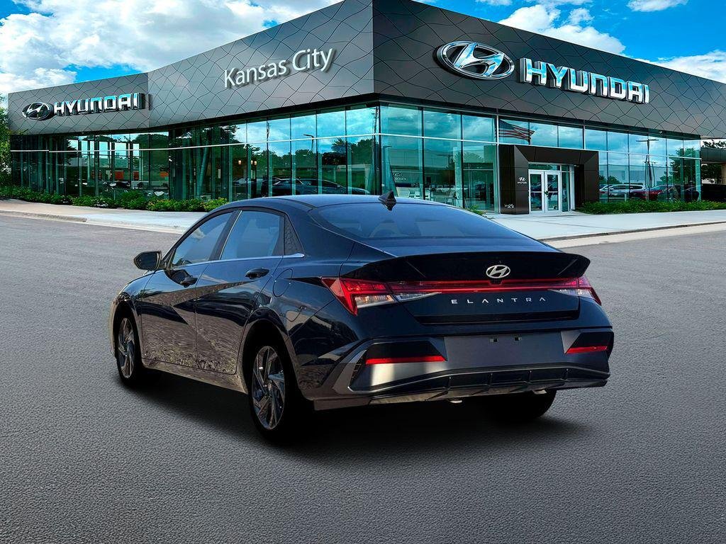 New 2026 Abyss Black Hyundai SEL Sport image 5