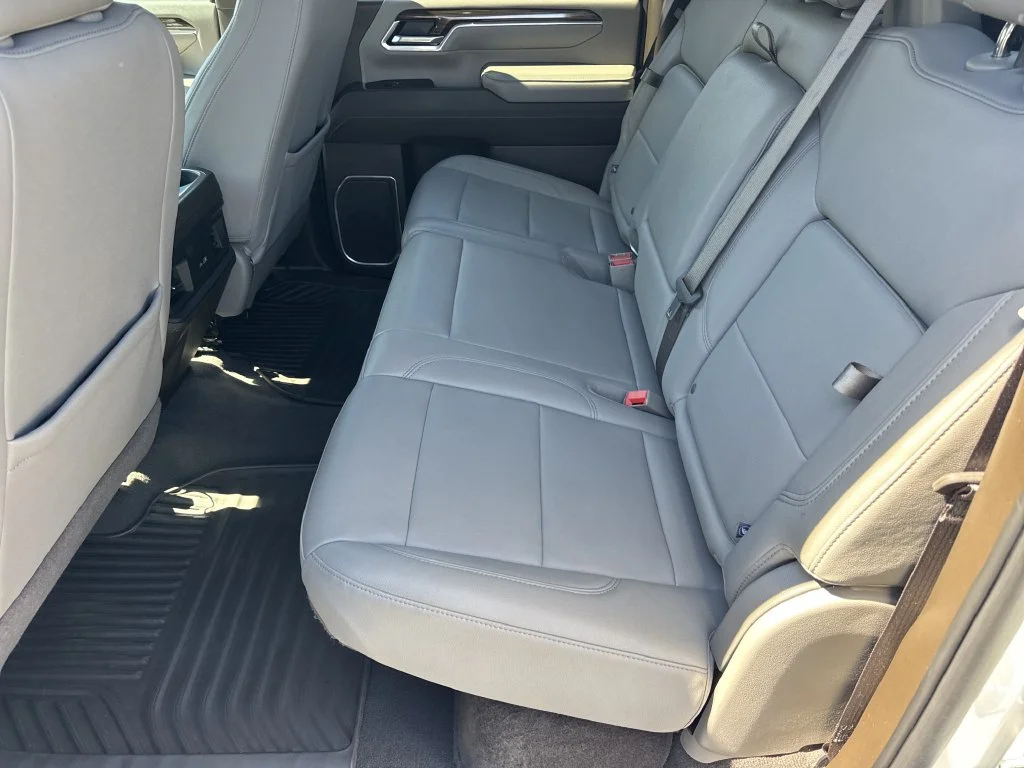 Used 2025 White Chevrolet LT image 20