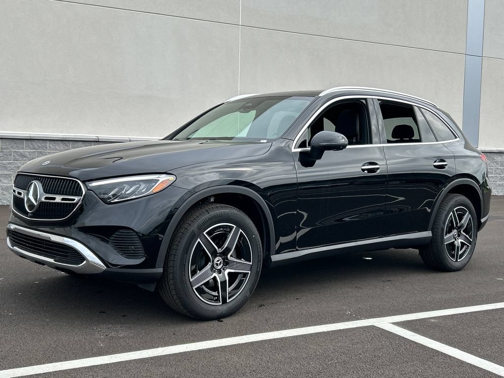 New 2026 Black Mercedes-Benz GLC 300 image 37