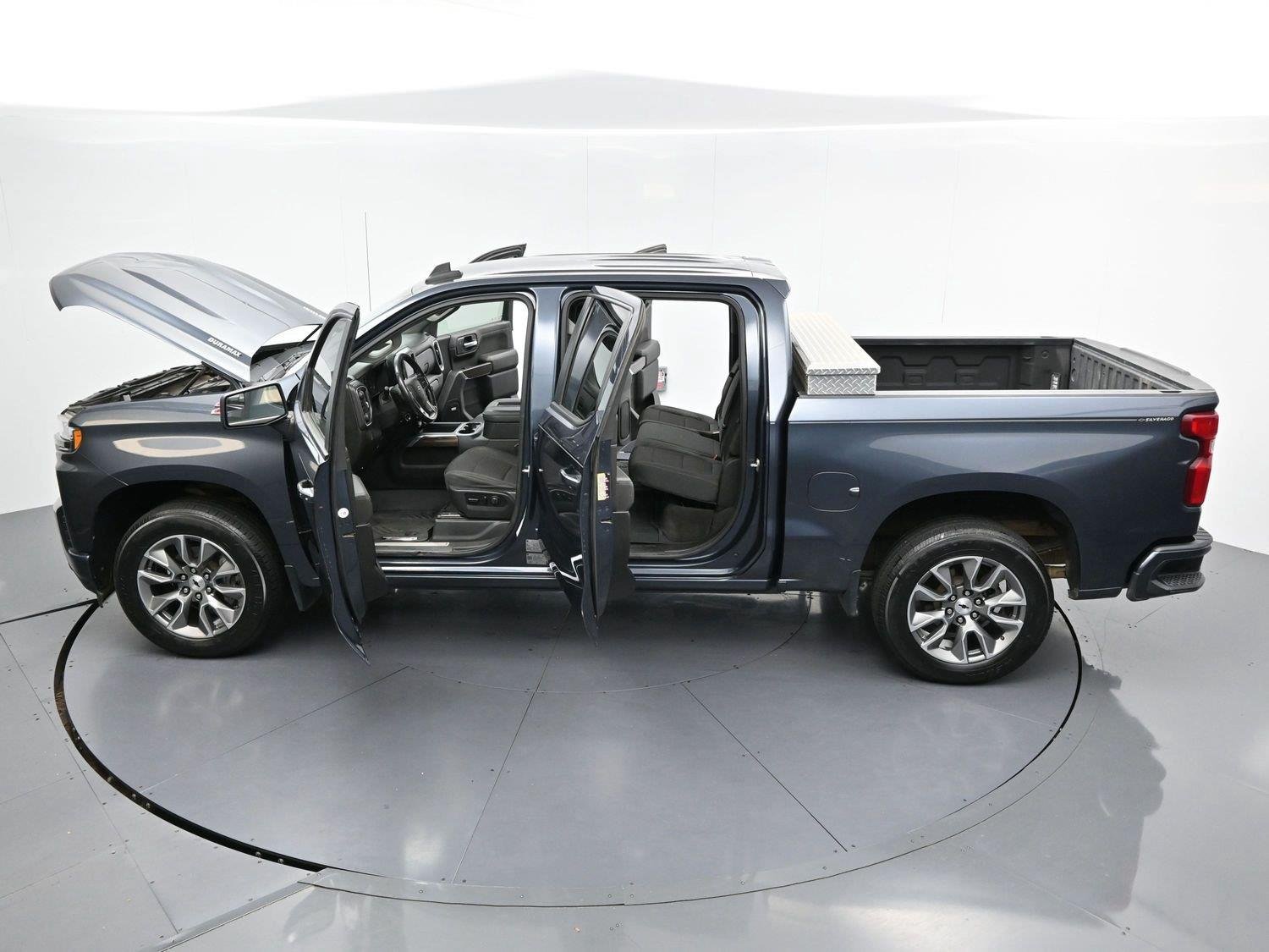 Used 2021 SHADOW GRAY METALLIC Chevrolet RST image 40