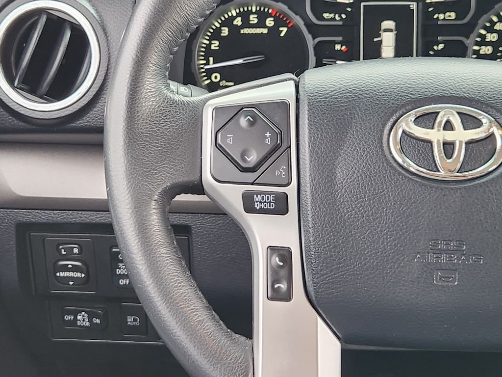 Used 2020 Super White Toyota SR5 image 29