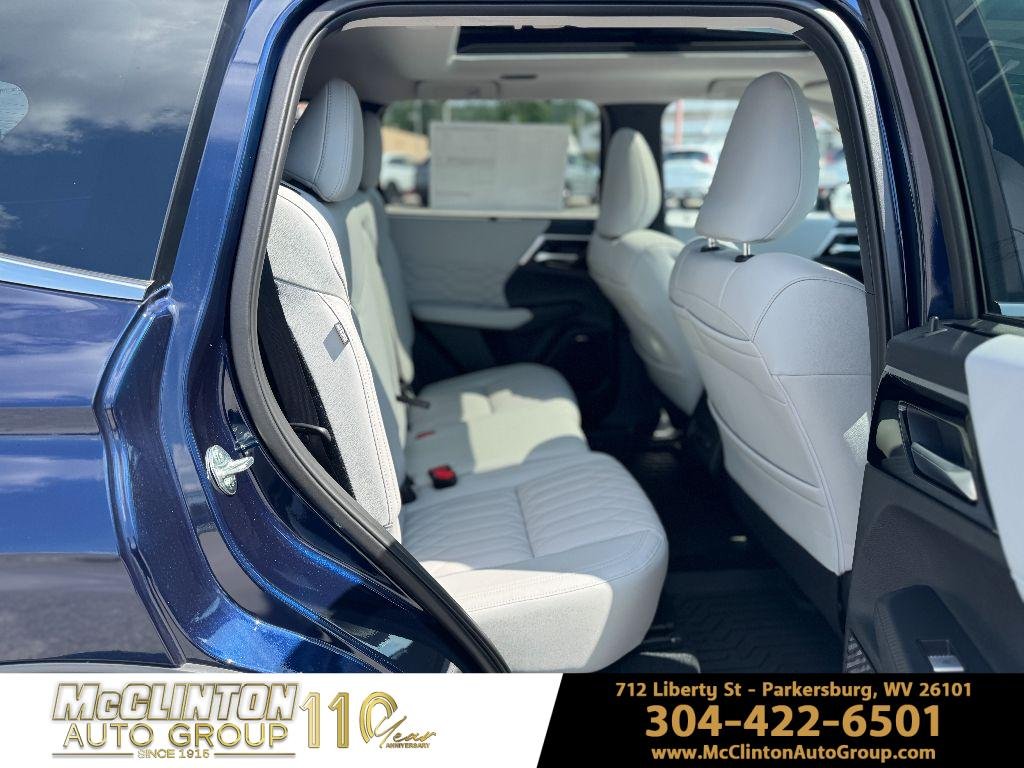 2025 Mitsubishi Outlander SEL - Photo 12