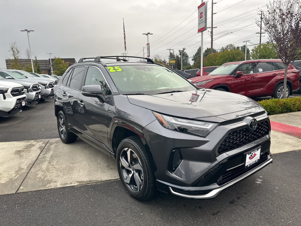 Certified Used 2025 Magnetic Gray Metallic Toyota SE image 7