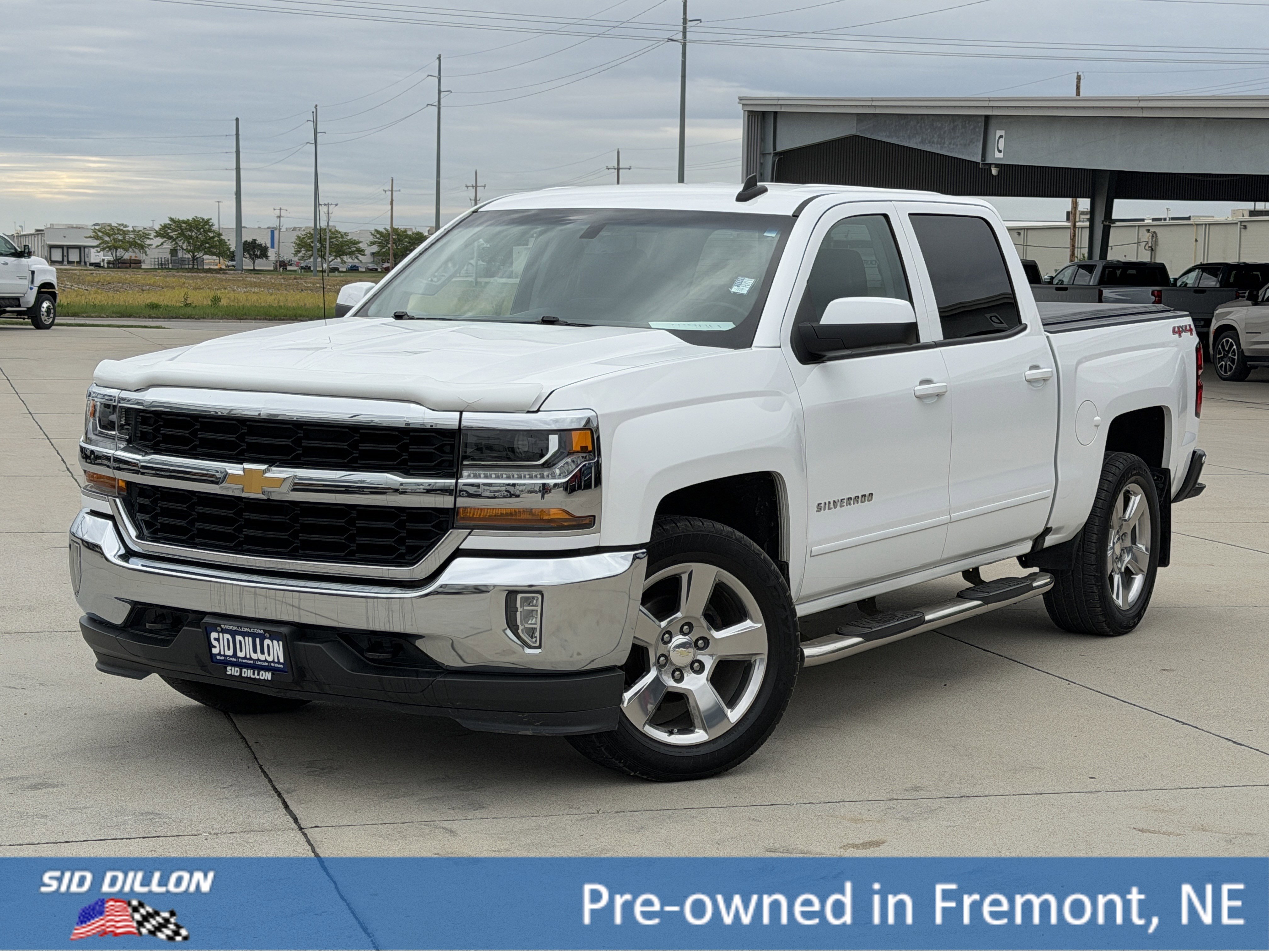 2017 Chevrolet Silverado 1500 LT 4X4 Crew Cab Short Box's photo