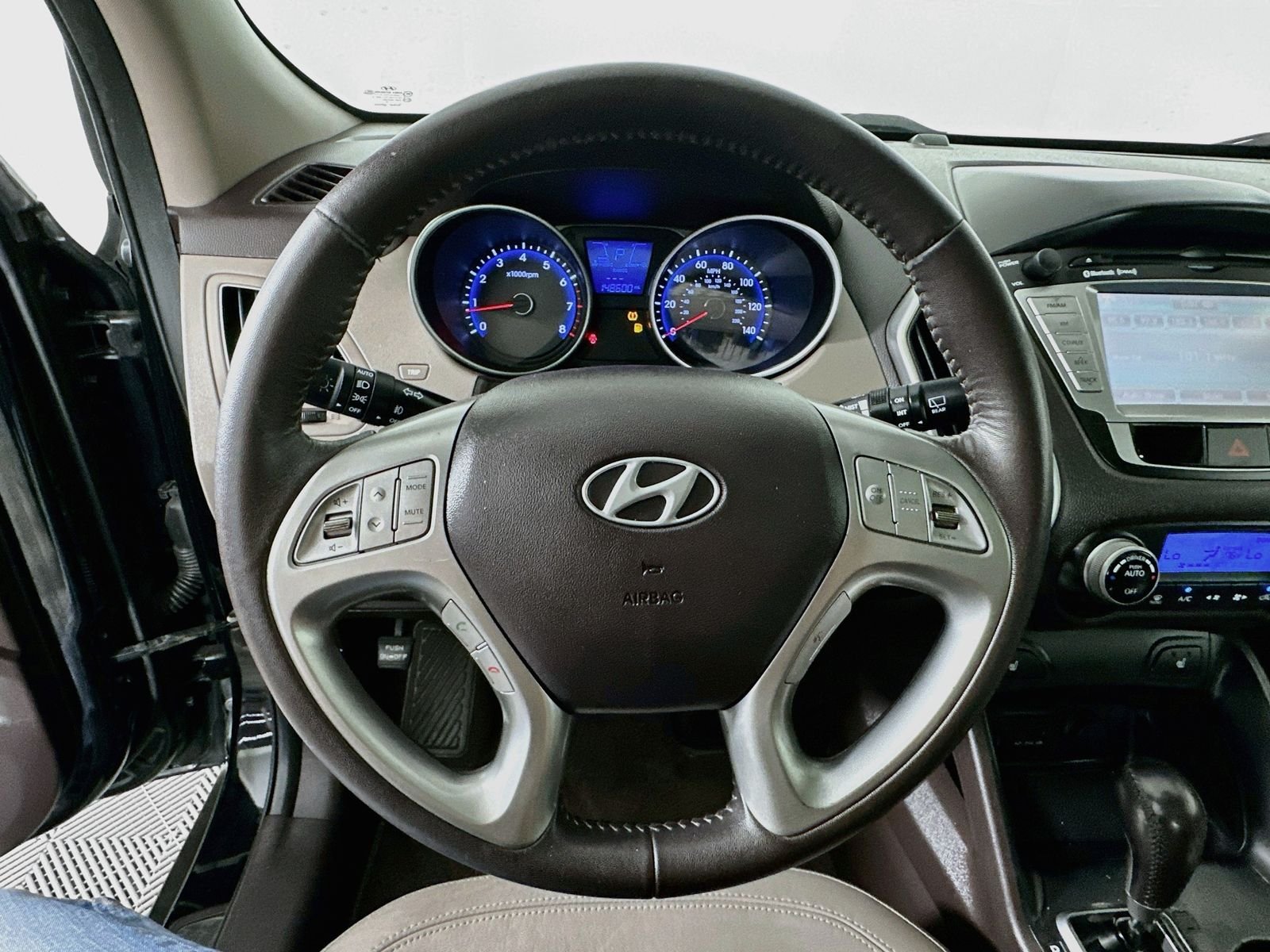 Used 2010 Ash Black Hyundai Limited image 12