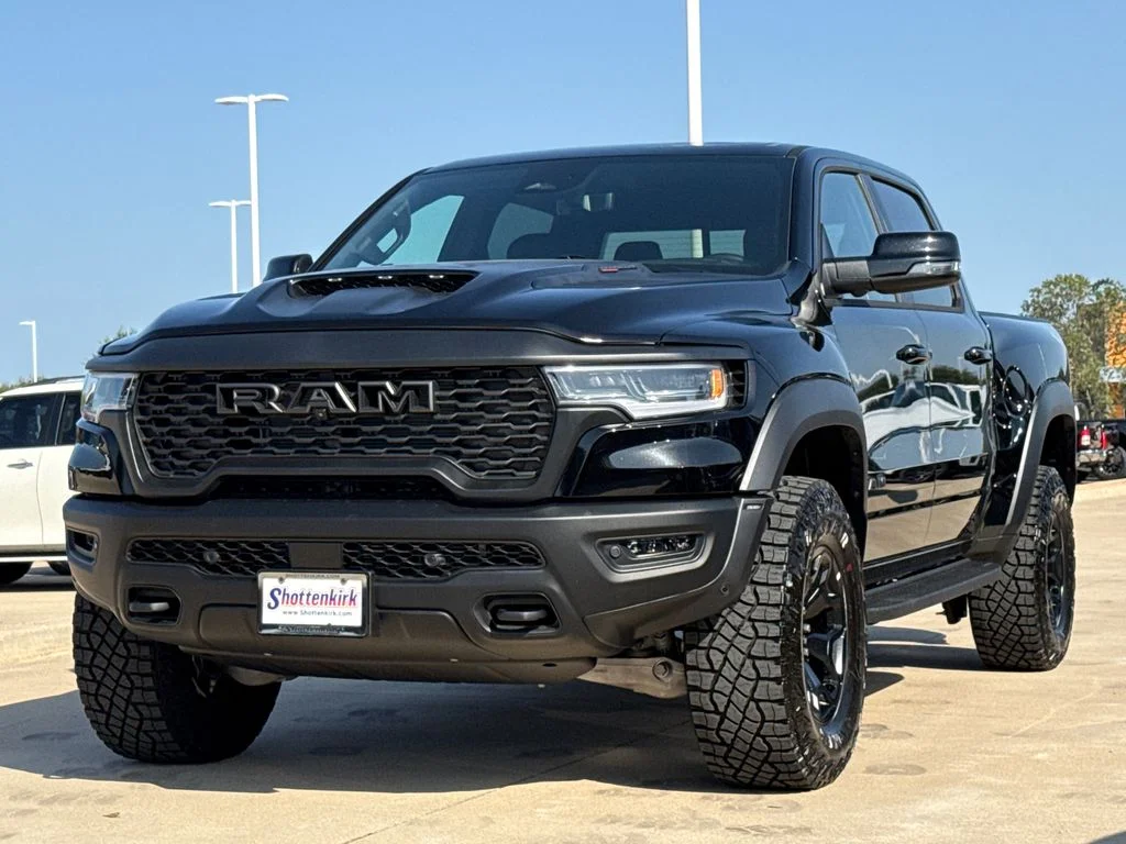 New 2026 Diamond Black Crystal Pearl-Coat Exterior Paint RAM RHO image 3