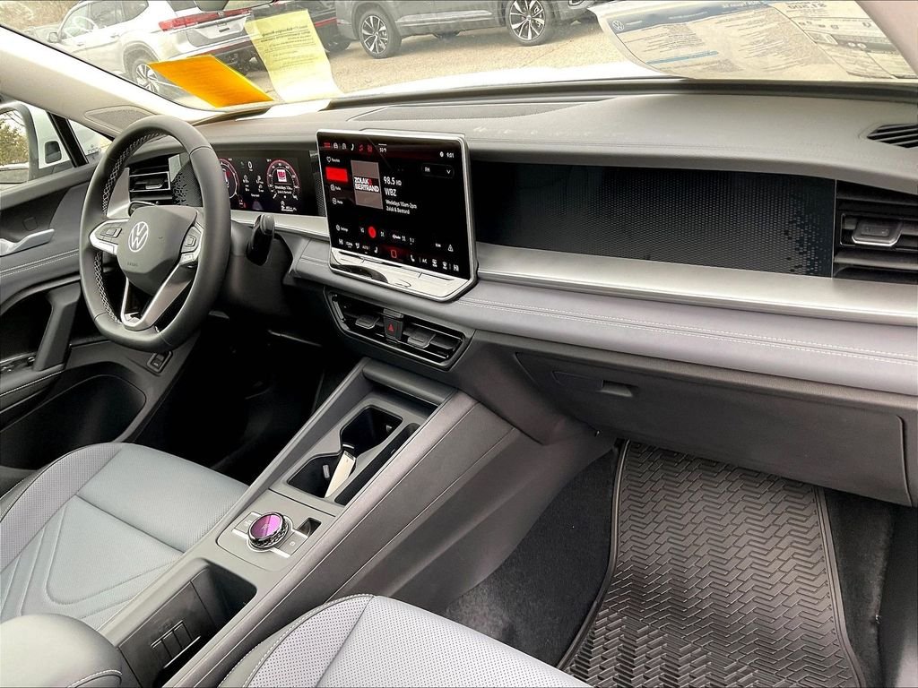 New 2026 White/off-white Volkswagen 2.0T SE image 10