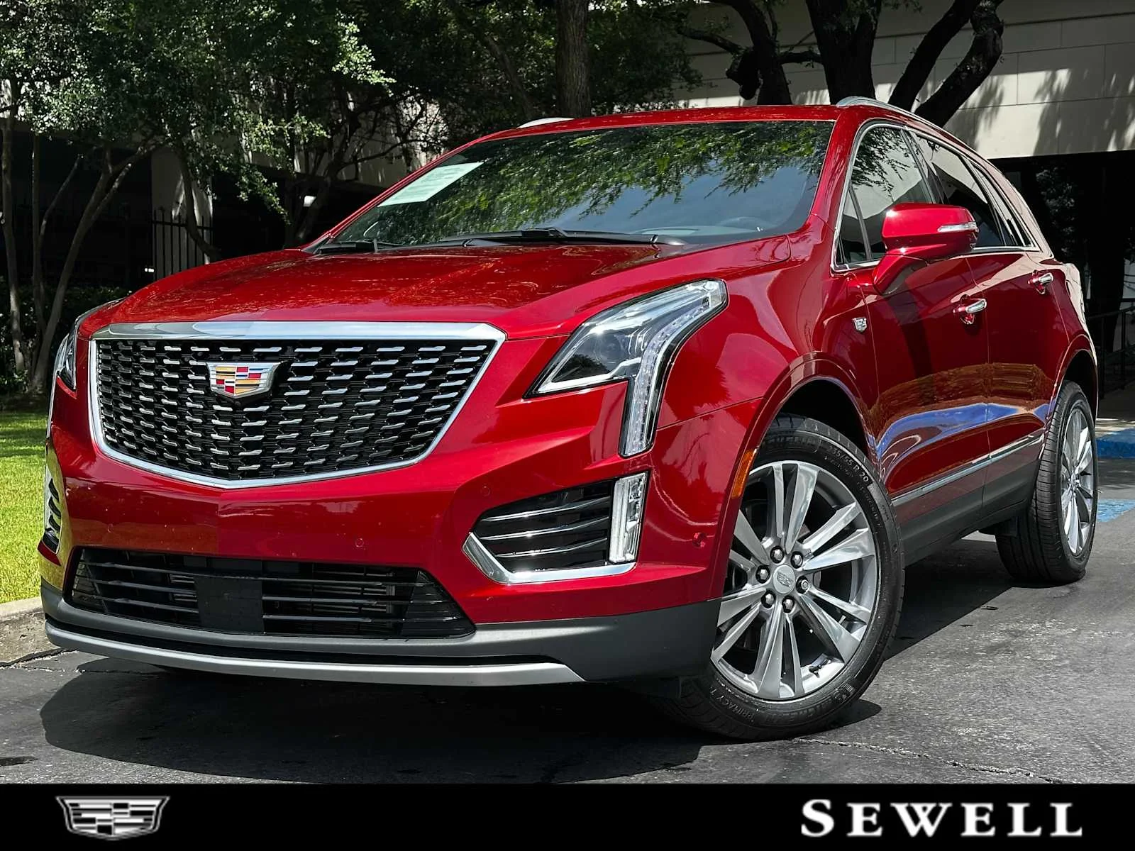 2025 Cadillac XT5 AWD Premium Luxury's photo