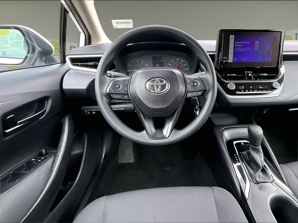 Used 2025 White Toyota LE image 17