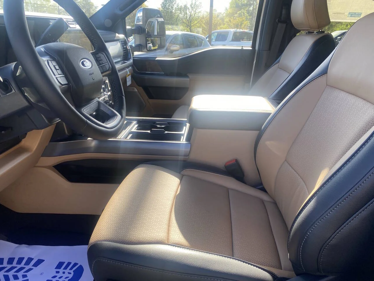 New 2026 Oxford White Ford F-250® Lariat® image 19