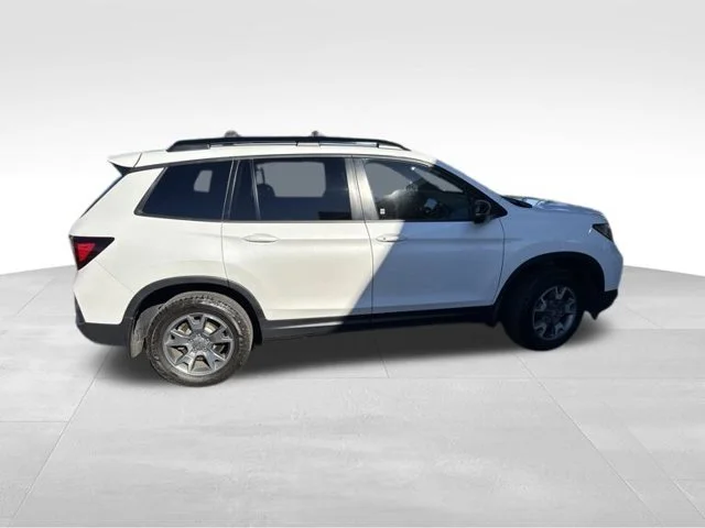 Used 2023 White Honda TrailSport image 2