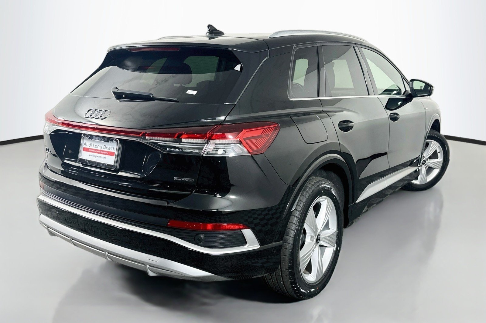 Used 2023 Mythos Black Metallic Audi Premium Plus image 13