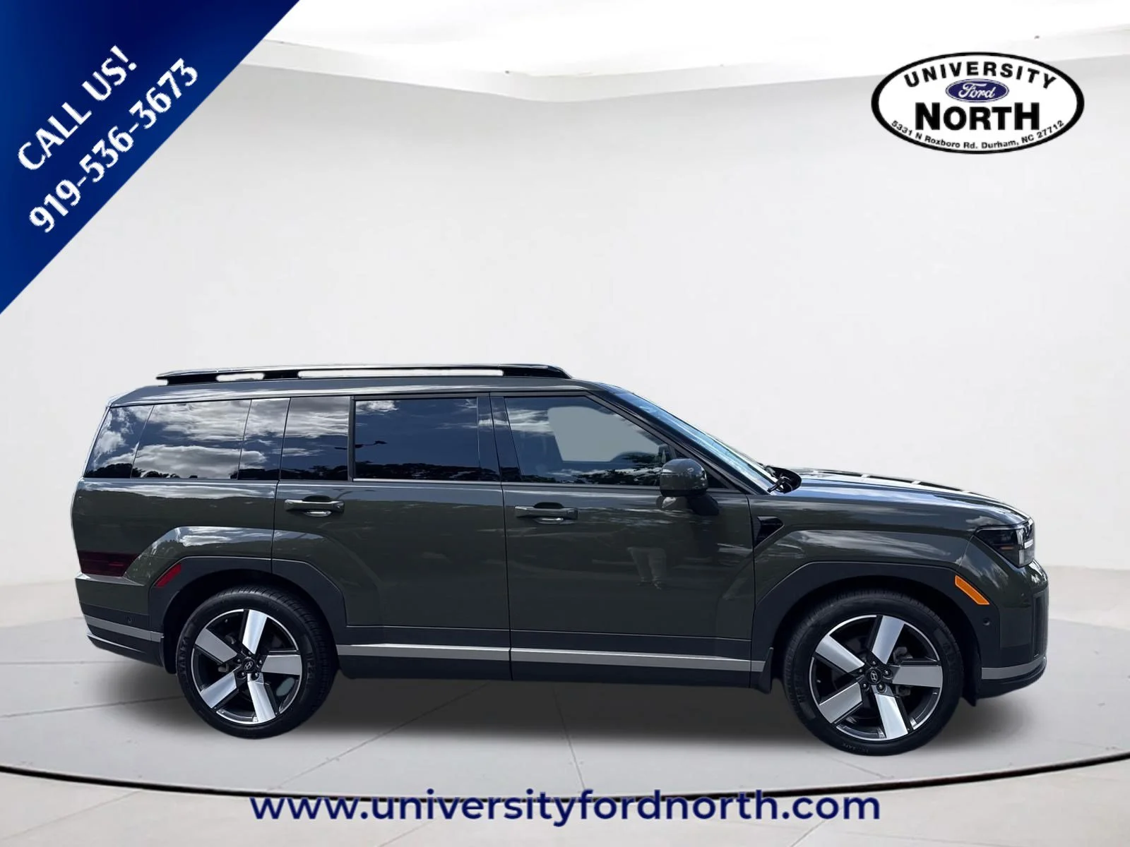 Used 2025 Rockwood Green Hyundai Limited image 10