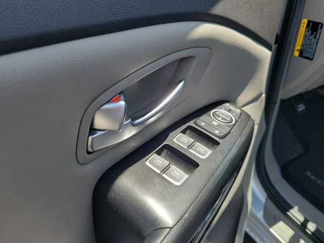 Used 2015 Silver Kia EX image 13