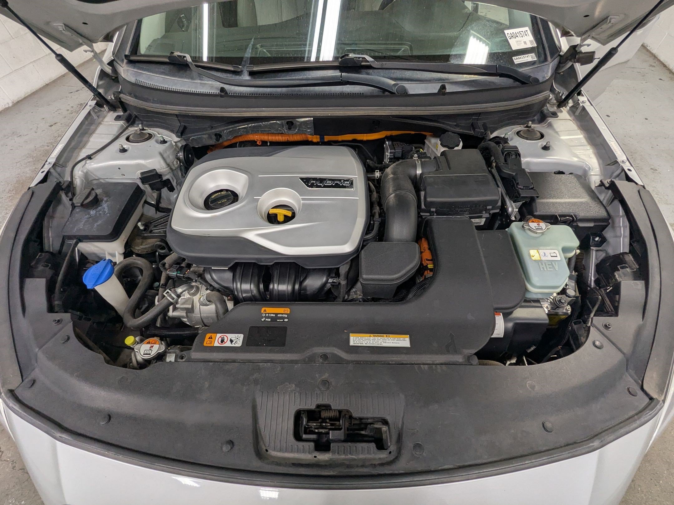 Used 2016 Starlight Silver Hyundai SE image 24