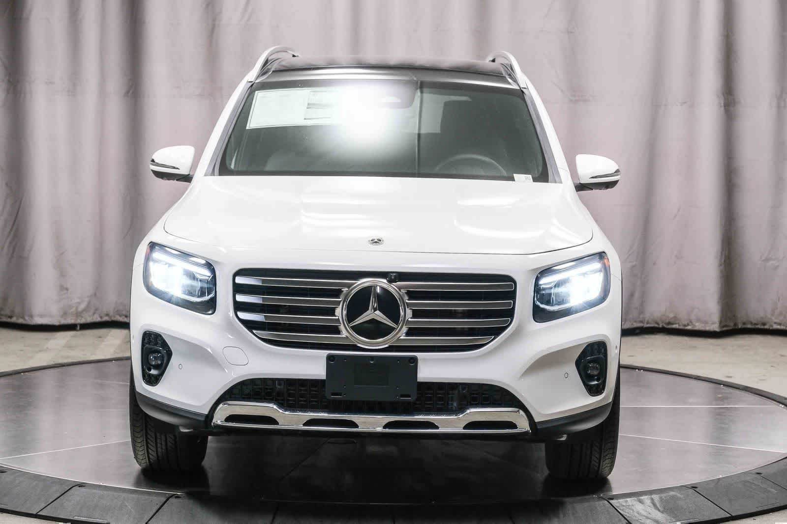 New 2026 Polar White Mercedes-Benz GLB 250 image 47