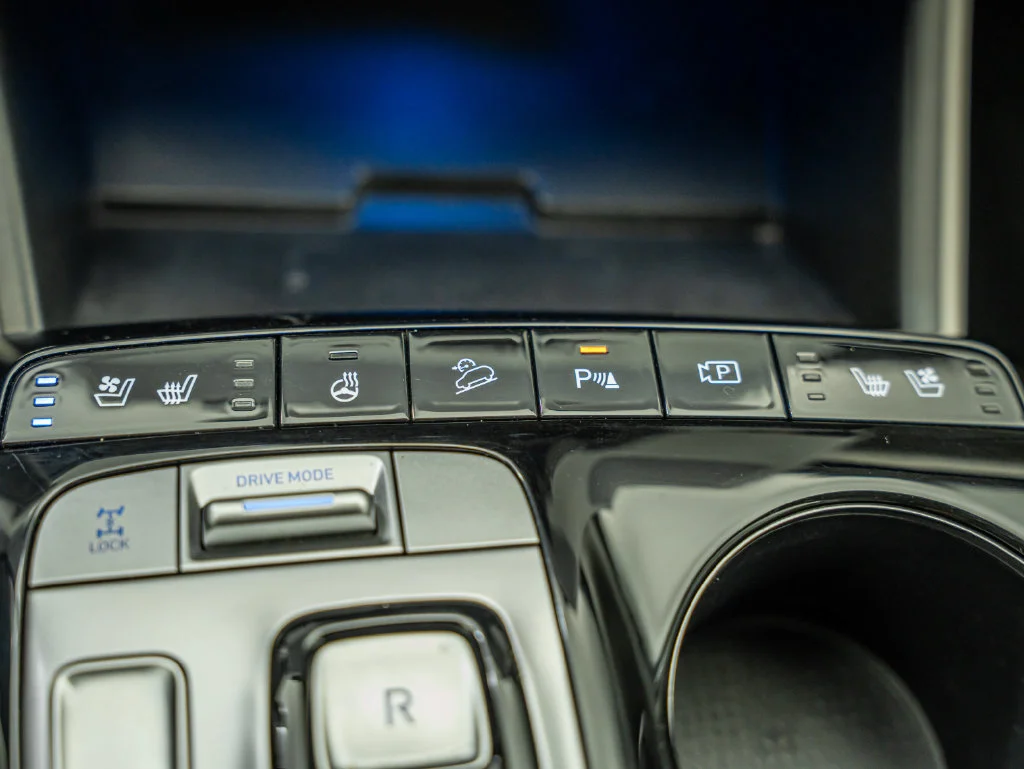 Used 2024 Amazon Gray Hyundai Limited image 37