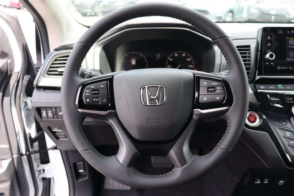 New 2027 Platinum White Pearl Honda Touring image 35