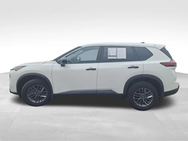 Used 2025 White Nissan S image 5
