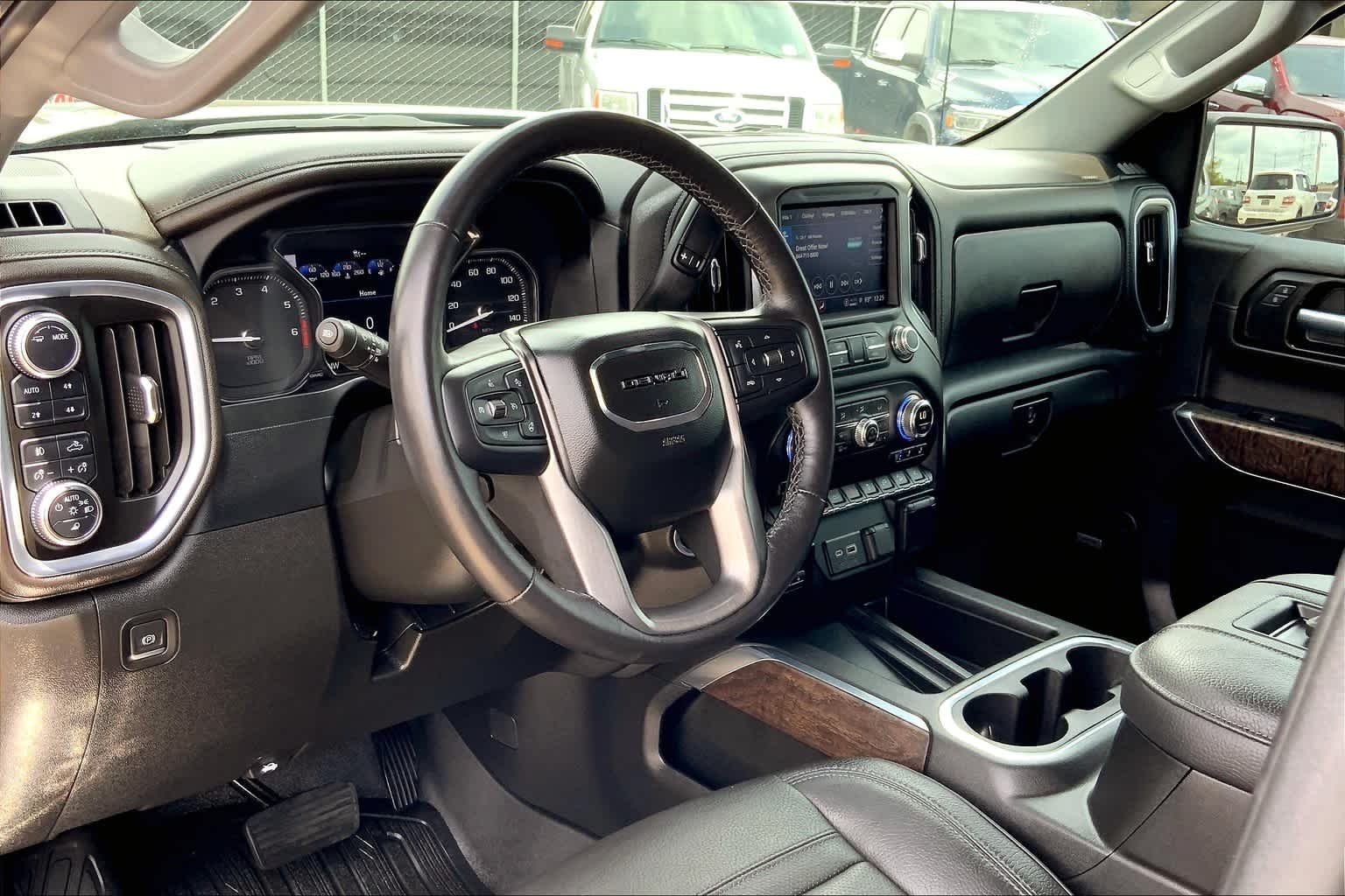 Used 2022 Onyx Black GMC Denali image 18