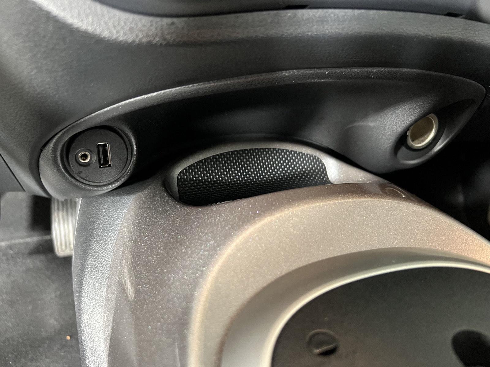 Used 2015 Super Black Nissan S image 10